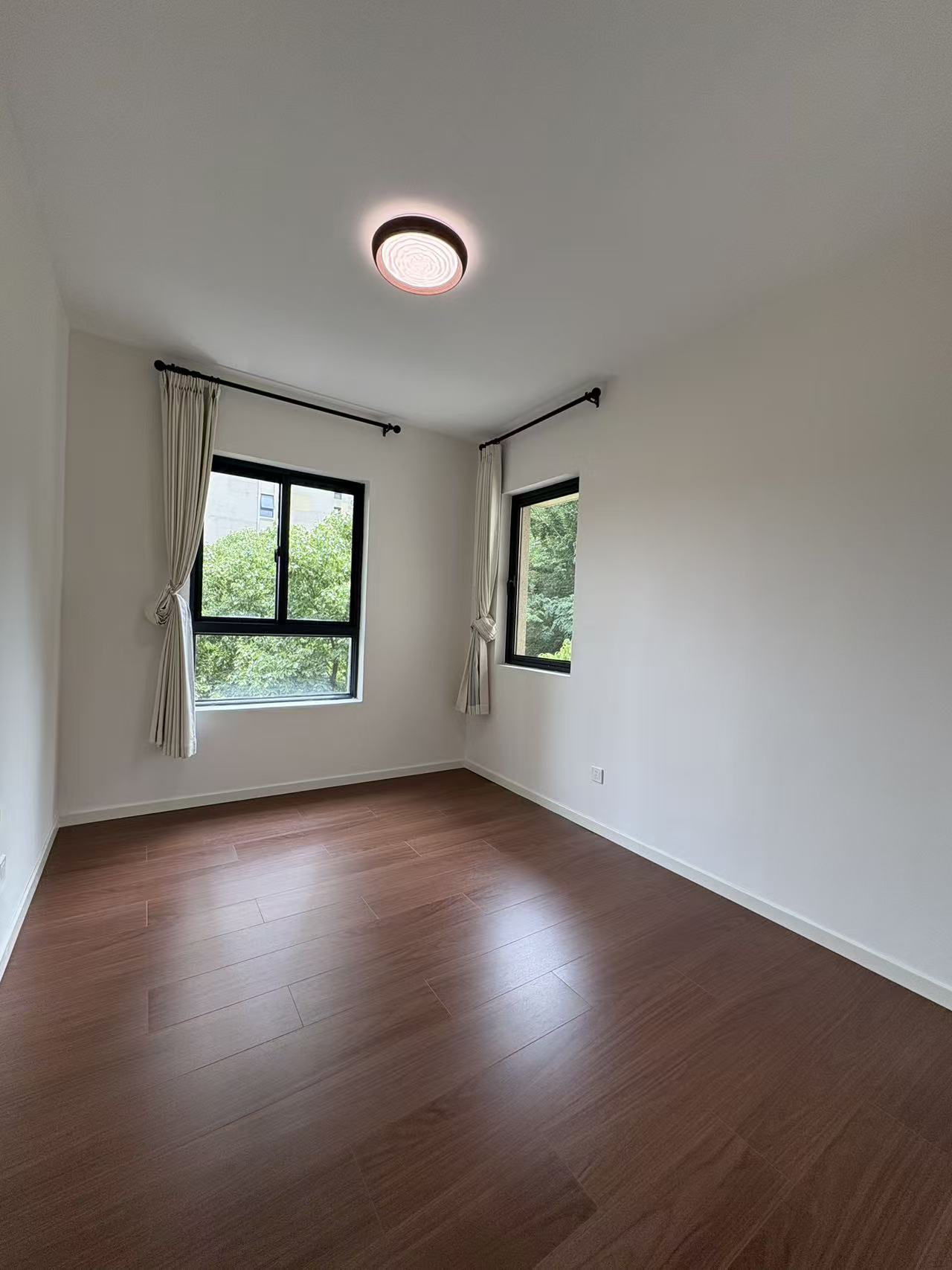 余杭区丽景山 · 120㎡